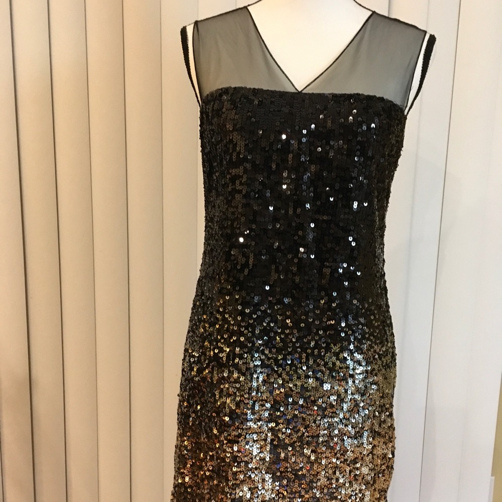 BCBG MaxAzria Sleeveless V-neck mini dress,glitter silver design